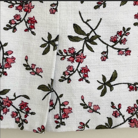 🌸🌸ANN TAYLOR FLORAL PENCIL SKIRT SIZE 14🌸🌸 - Picture 3 of 6